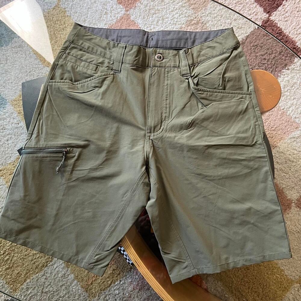 Patagonia Green Quandary Shorts | Nylon Gorpcore Utility | Mens 30